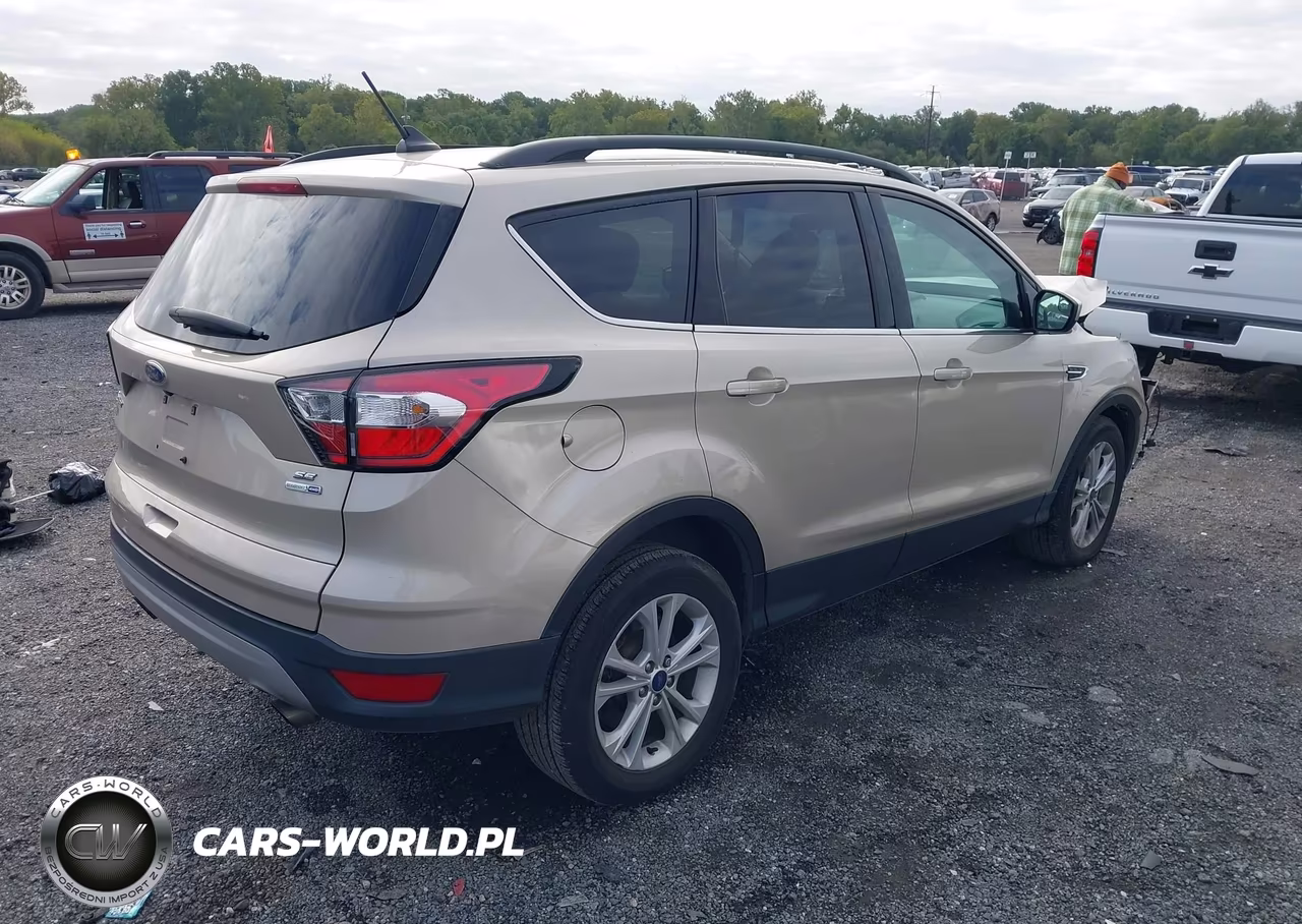 2018 Ford Escape Se VIN:1FMCU9GD9JUA88292 - 4