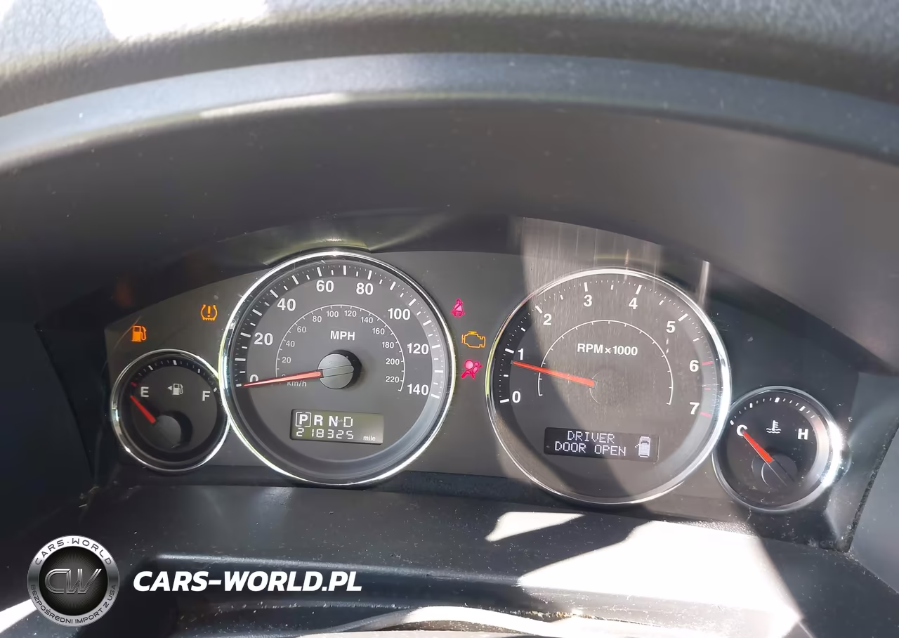2008 Jeep Commander Sport VIN:1J8HG48N48C172217 - 7
