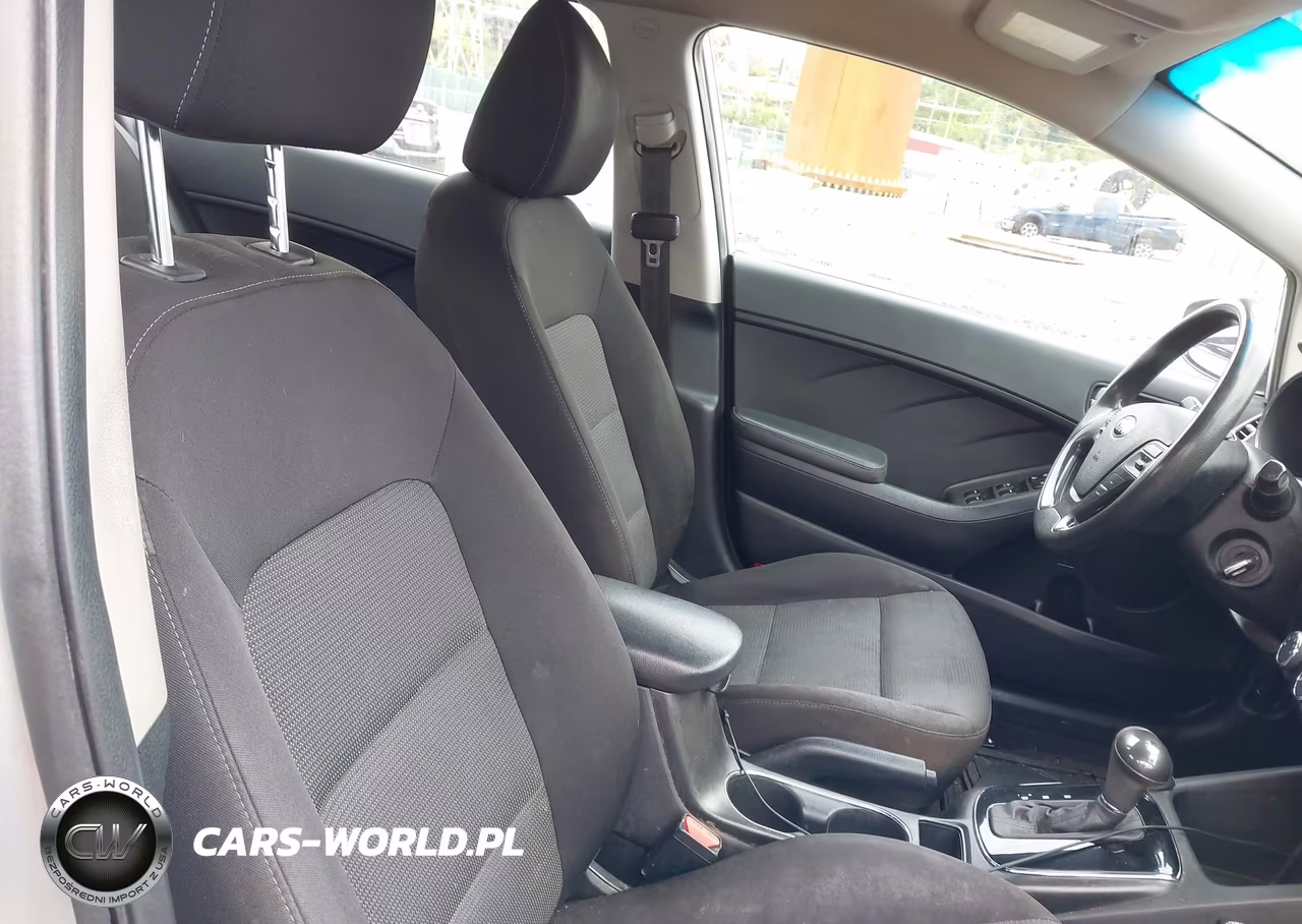 2017 Kia Forte Lx VIN:3KPFK4A78HE138993 - 5