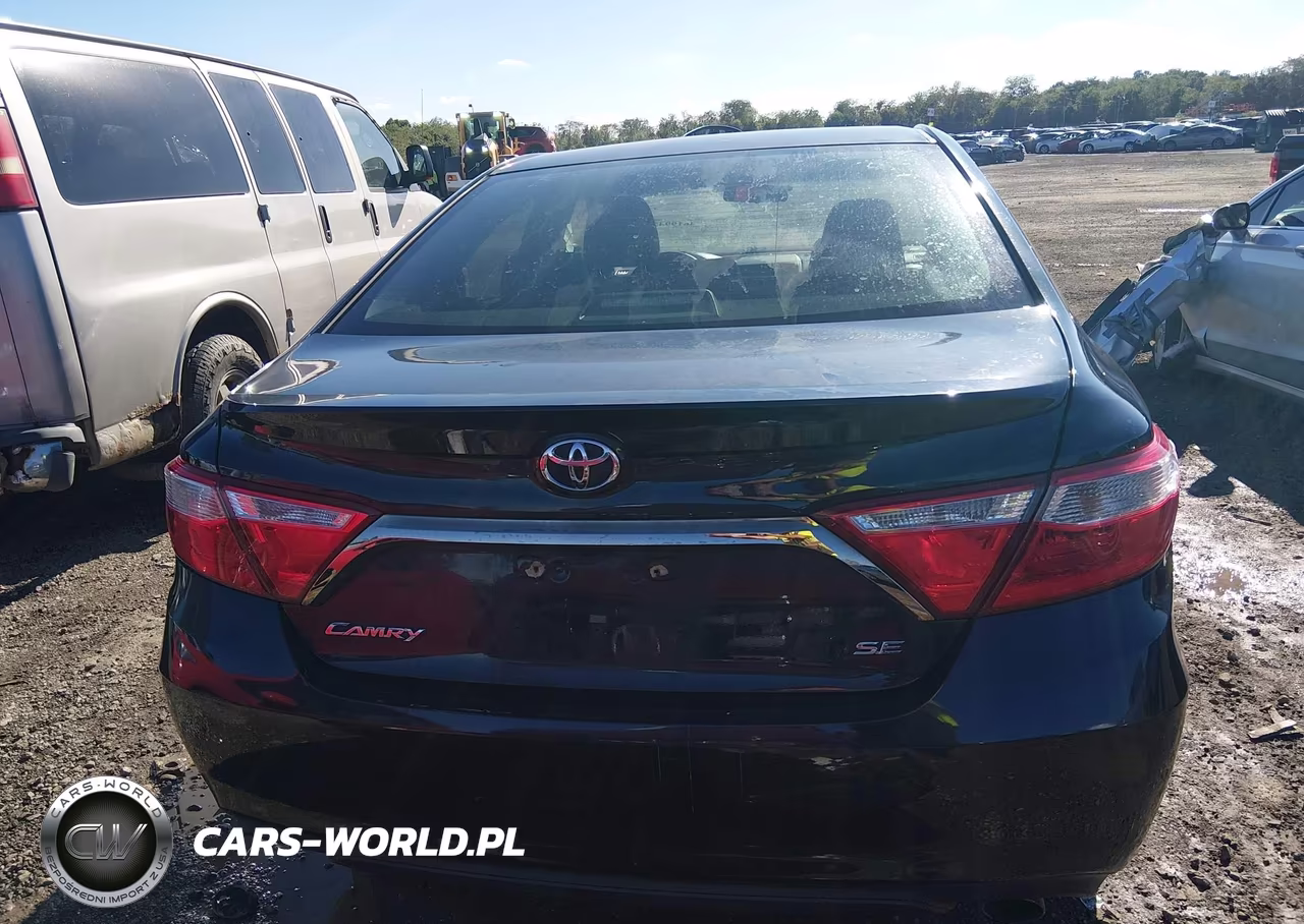 2015 Toyota Camry Se VIN:4T1BF1FK6FU009353 - 16