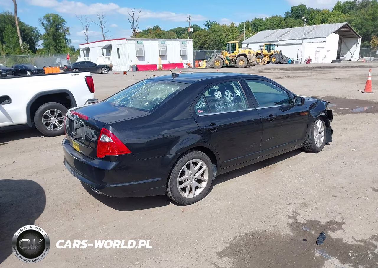 2011 Ford Fusion Se VIN:3FAHP0HA1BR273100 - 4