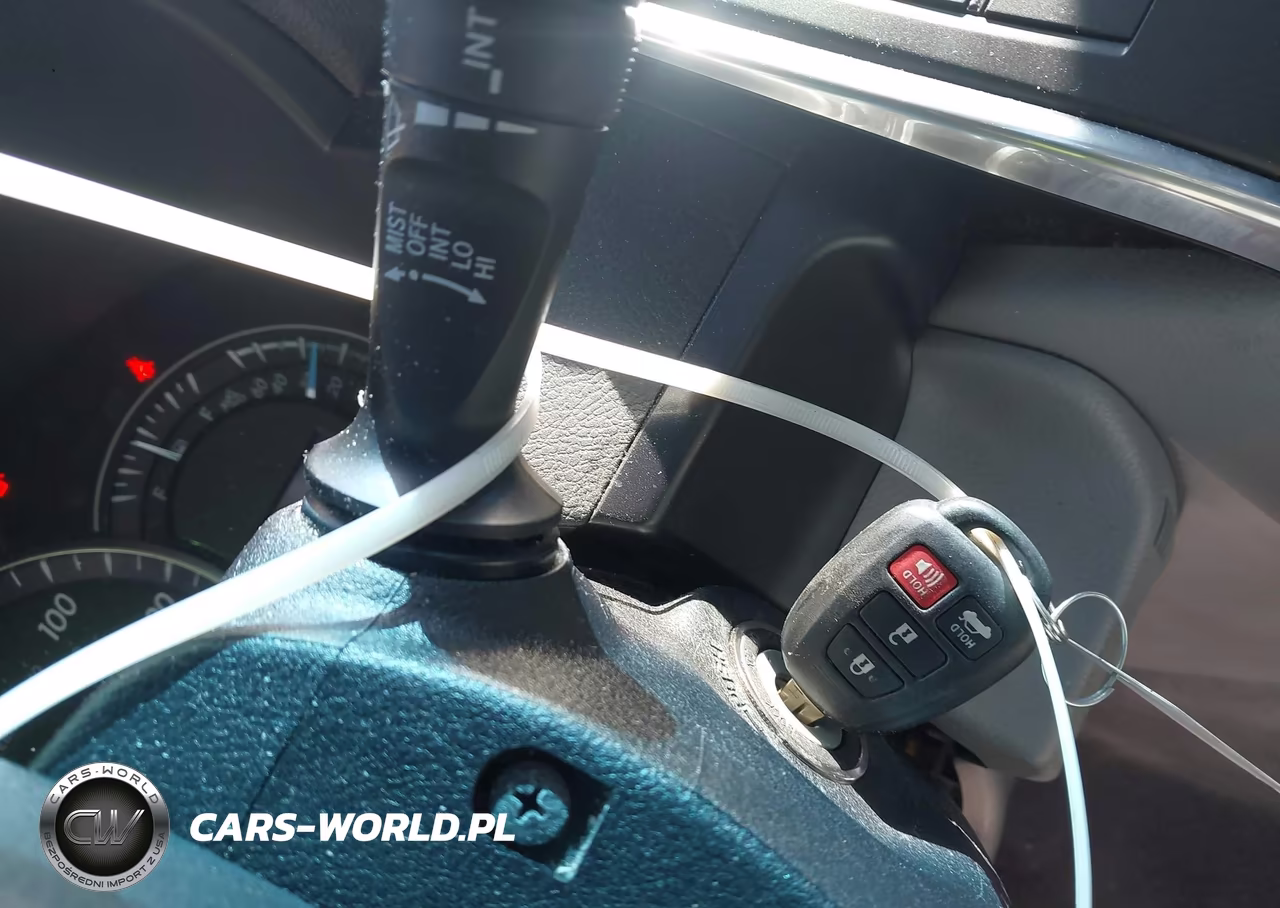 2015 Toyota Camry Le VIN:4T1BF1FK3FU079571 - 11