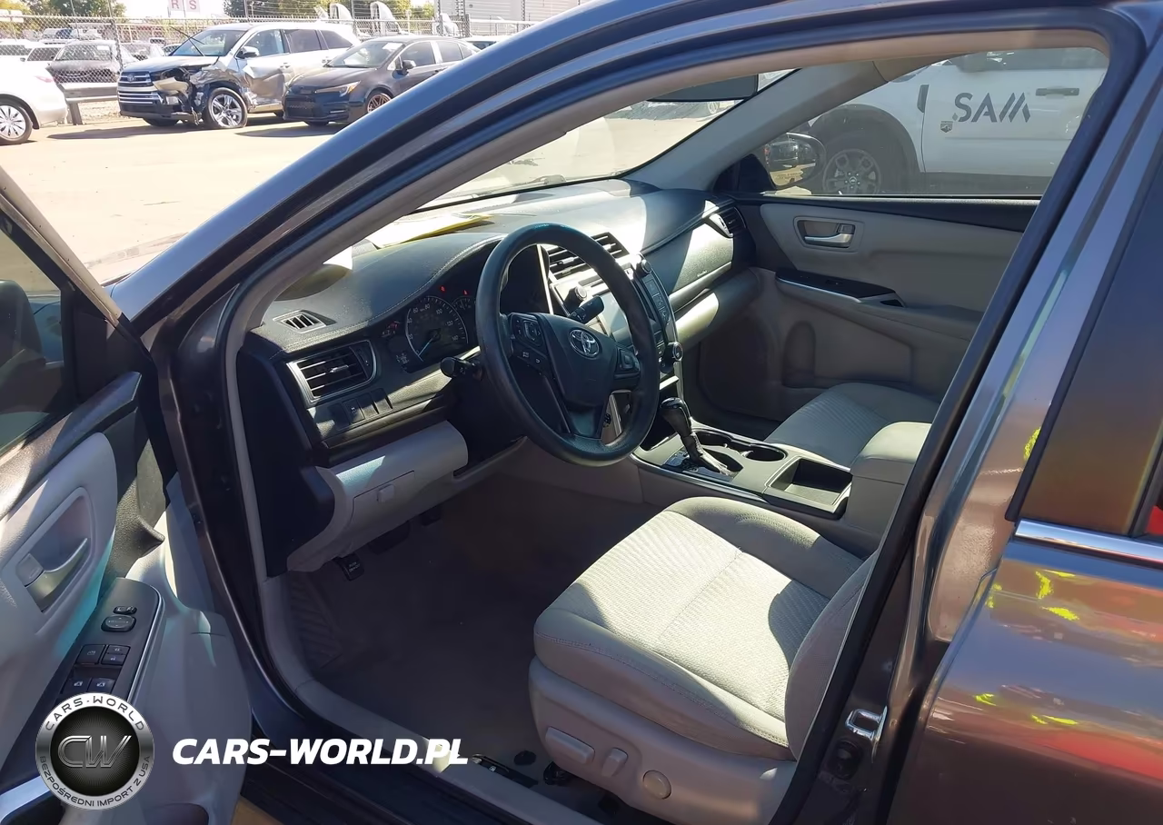 2015 Toyota Camry Le VIN:4T1BF1FK3FU079571 - 5