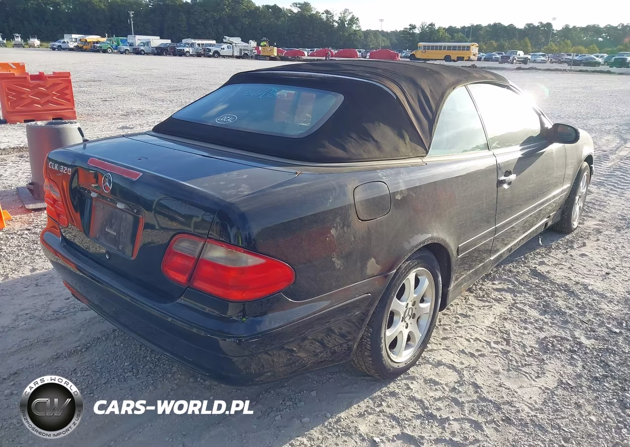 2000 Mercedes-Benz Clk-Class VIN:WDBLK65G3YT039156 - 4