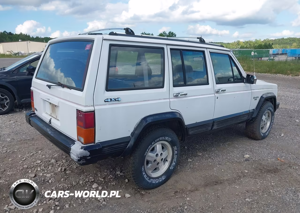 1992 Jeep Cherokee Laredo VIN:1J4FJ58S7NL108125 - 4