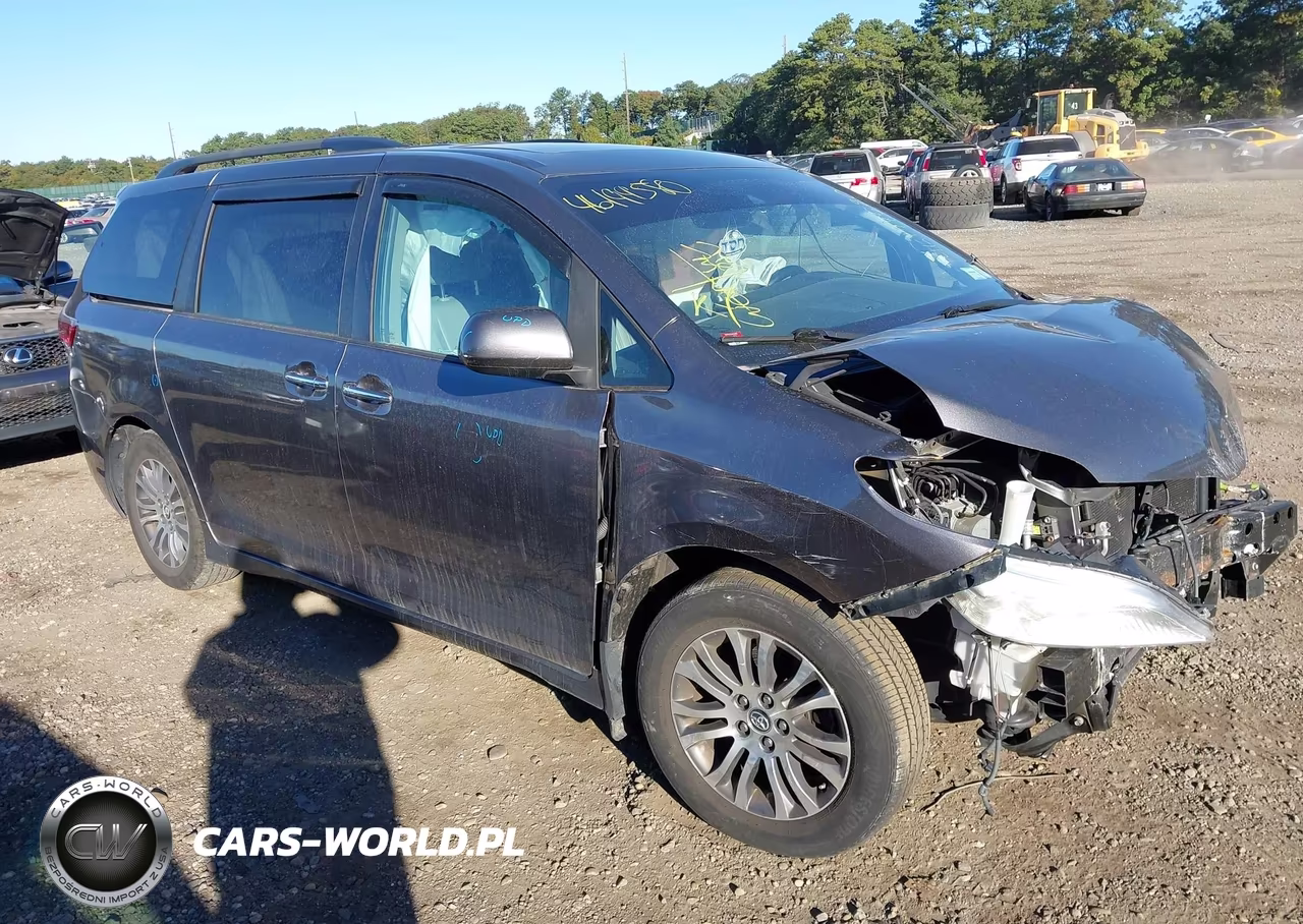 2018 Toyota Sienna Xle 8 Passenger