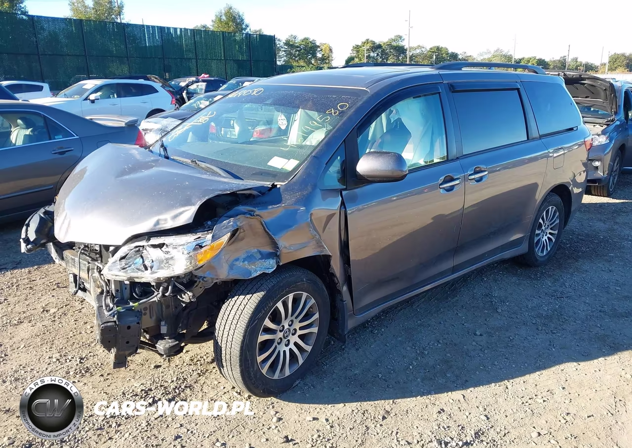 2018 Toyota Sienna Xle 8 Passenger VIN:5TDYZ3DC5JS925175 - 2