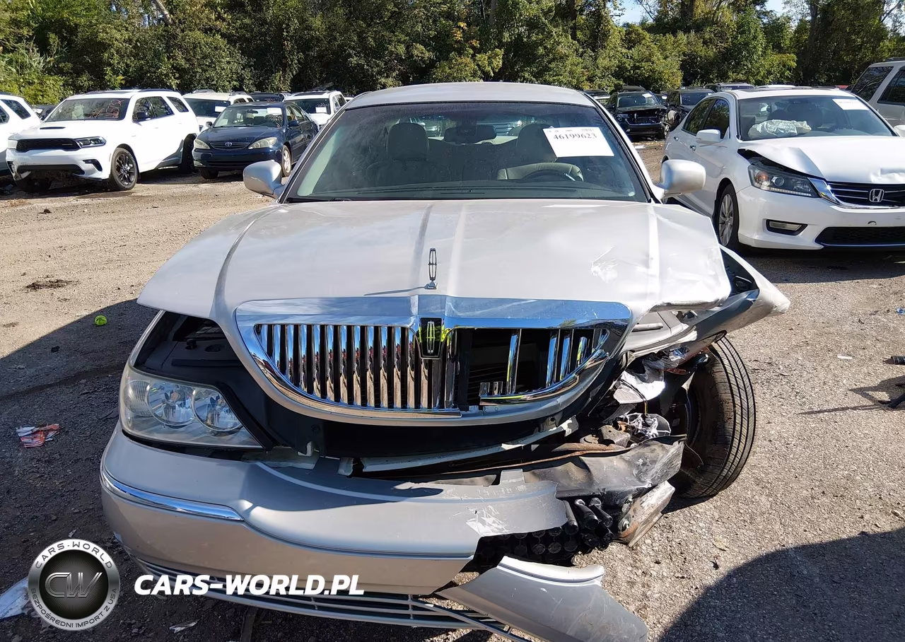 2003 Lincoln Town Car VIN:1LNHM82W13Y642669 - 12