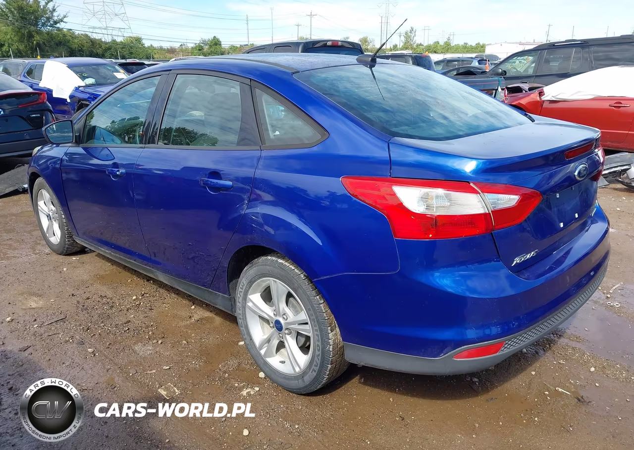2012 Ford Focus Se VIN:1FAHP3F21CL464660 - 3