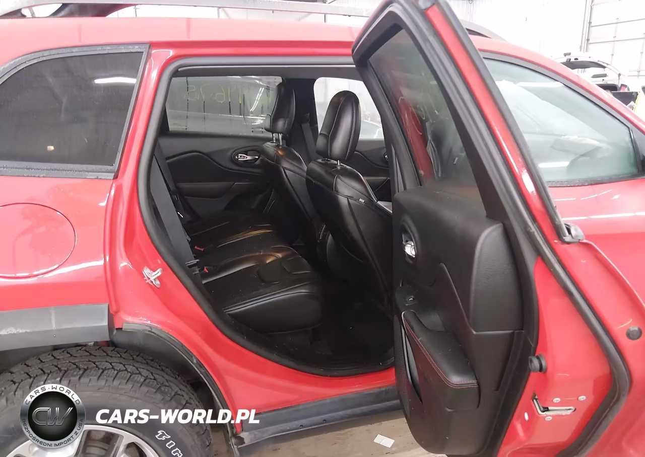 2019 Jeep Cherokee Trailhawk 4X4 VIN:1C4PJMBX2KD168411 - 8