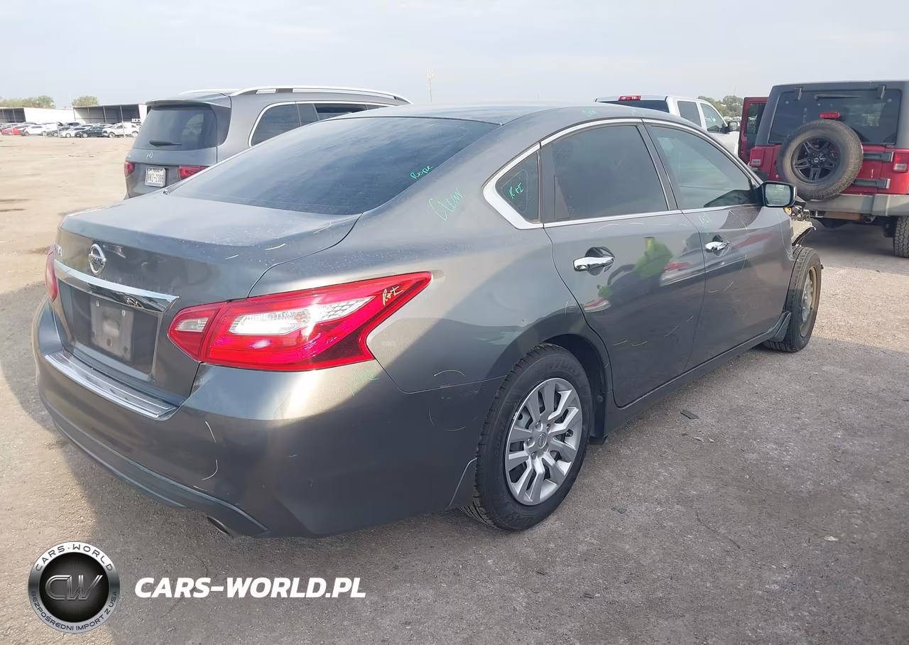 2017 Nissan Altima 2.5 S VIN:1N4AL3AP2HN360657 - 4