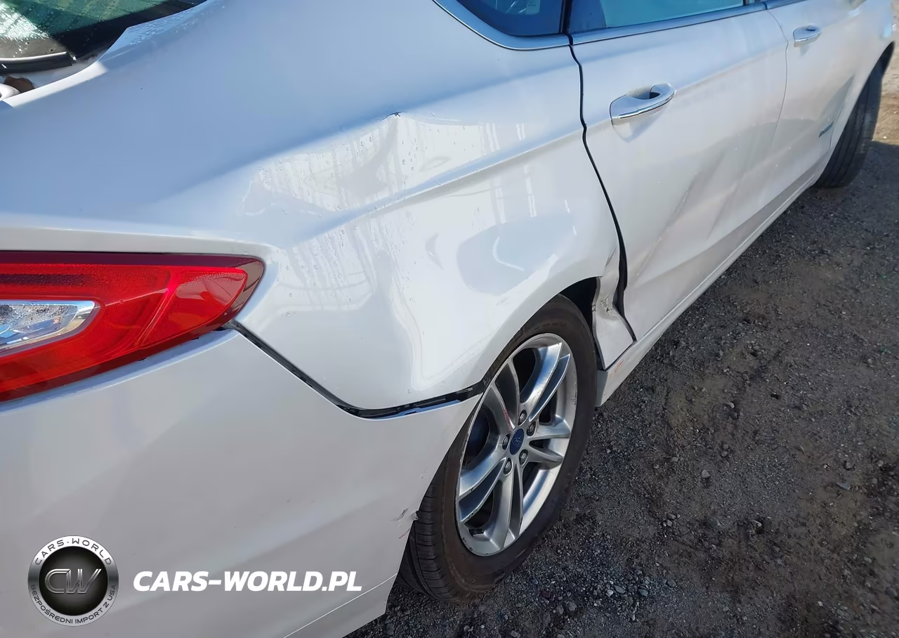 2015 Ford Fusion Hybrid Titanium VIN:3FA6P0RU5FR171787 - 6