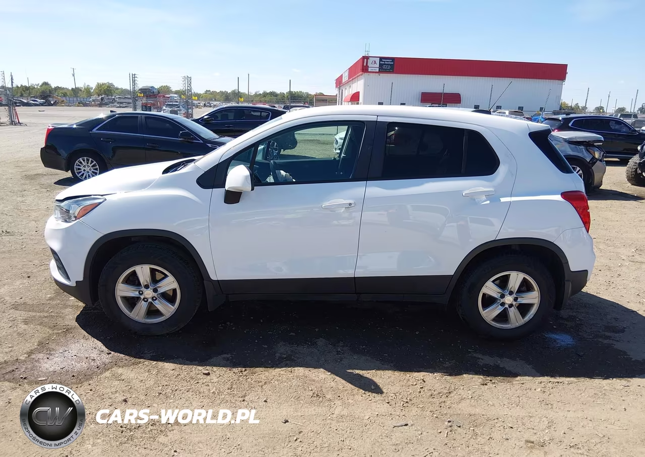 2019 Chevrolet Trax Ls VIN:3GNCJNSB2KL373110 - 14