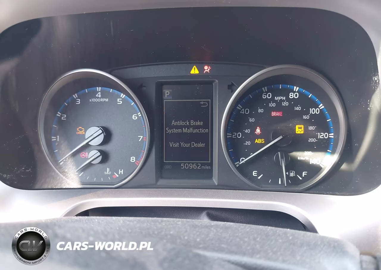 2018 Toyota Rav4 Le VIN:JTMBFREV2JJ745747 - 15