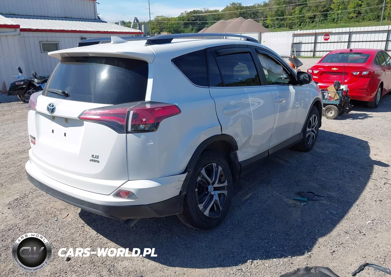 2018 Toyota Rav4 Le VIN:JTMBFREV2JJ745747 - 4