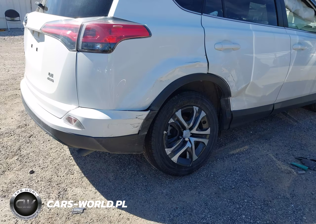 2018 Toyota Rav4 Le VIN:JTMBFREV2JJ745747 - 6