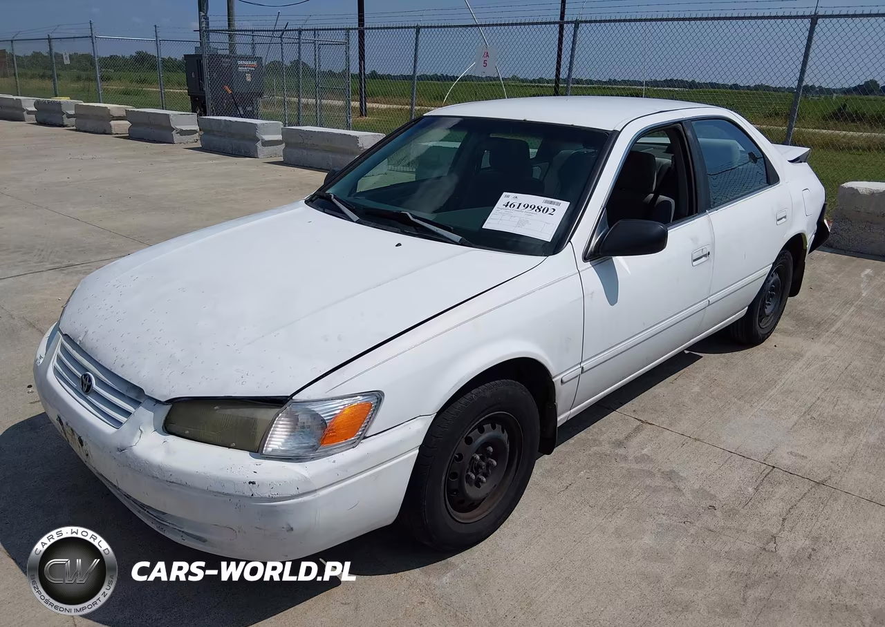 1999 Toyota Camry Le VIN:JT2BG22K2X0322592 - 2