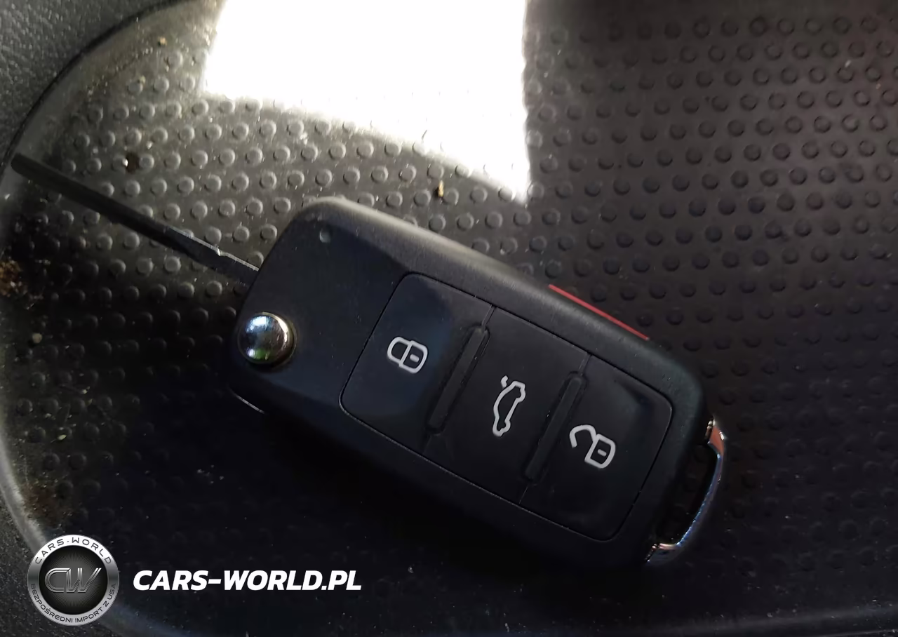 2013 Volkswagen Beetle 2.5L VIN:3VW5P7AT6DM829240 - 11