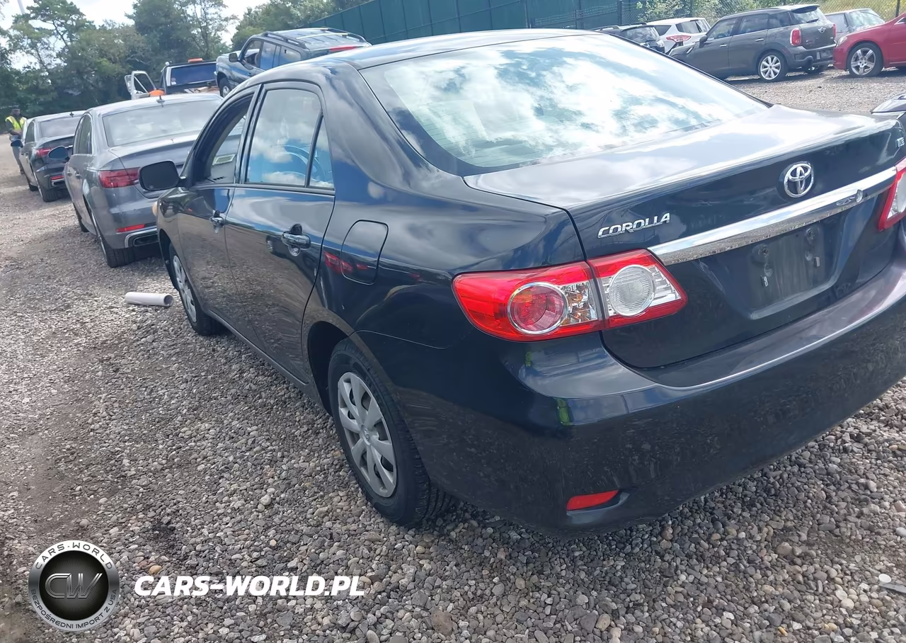 2011 Toyota Corolla Le VIN:JTDBU4EE7B9129425 - 3