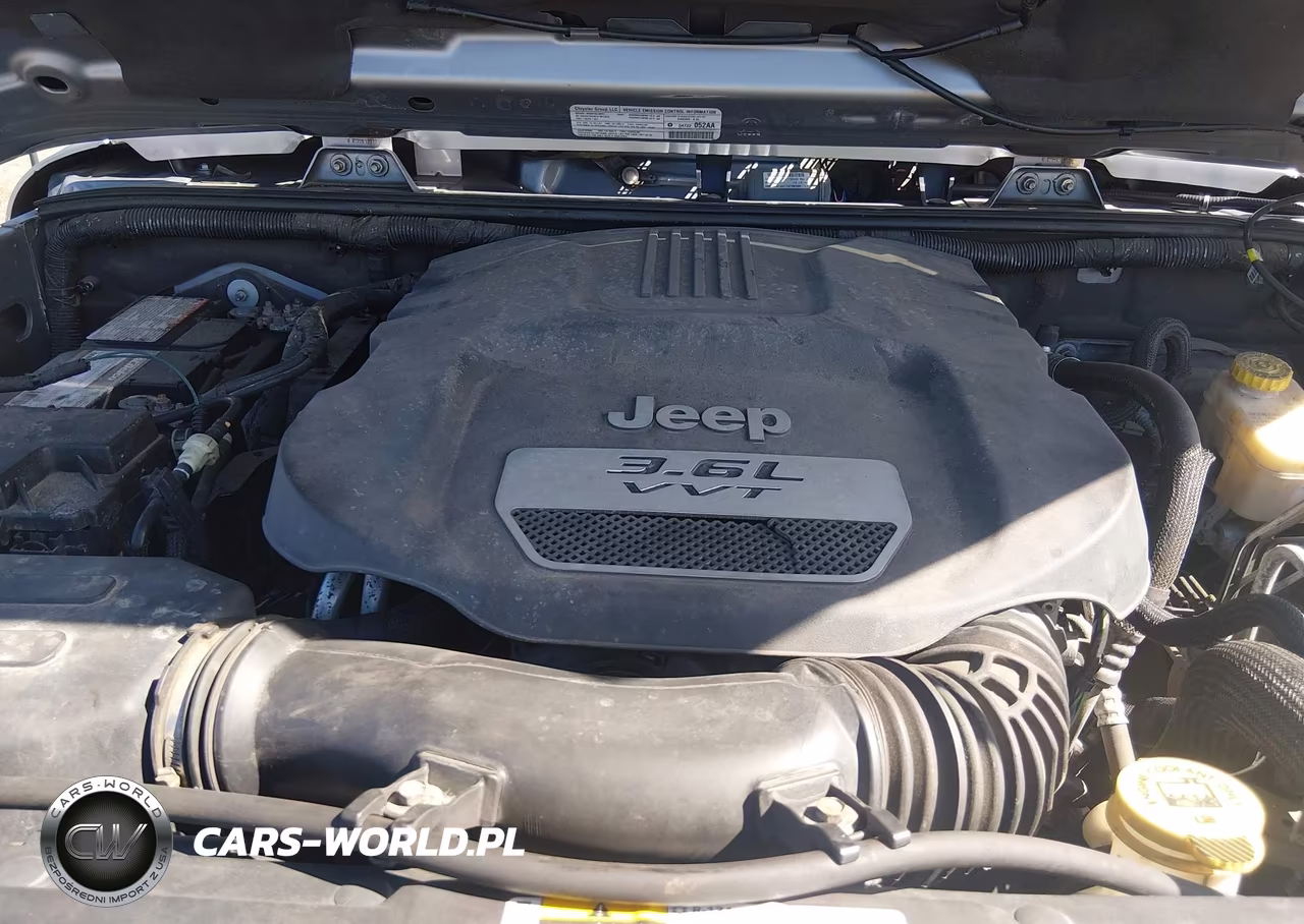 2013 Jeep Wrangler Unlimited Sahara VIN:1C4HJWEG8DL627266 - 10