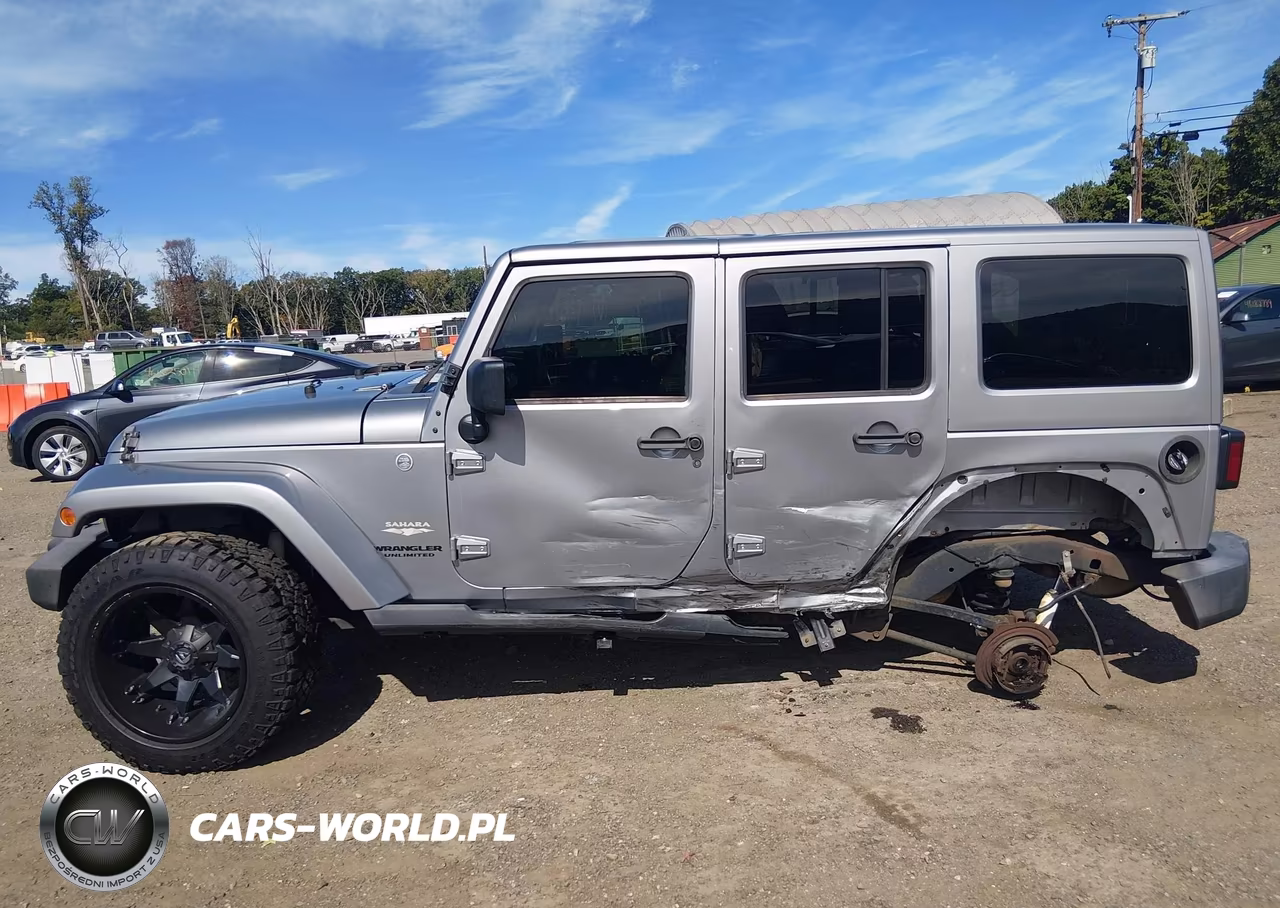 2013 Jeep Wrangler Unlimited Sahara VIN:1C4HJWEG8DL627266 - 15