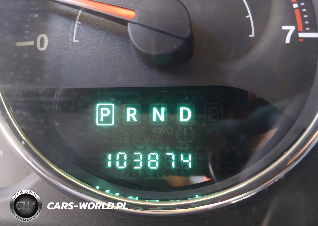 2013 Jeep Wrangler Unlimited Sahara VIN:1C4HJWEG8DL627266 - 16