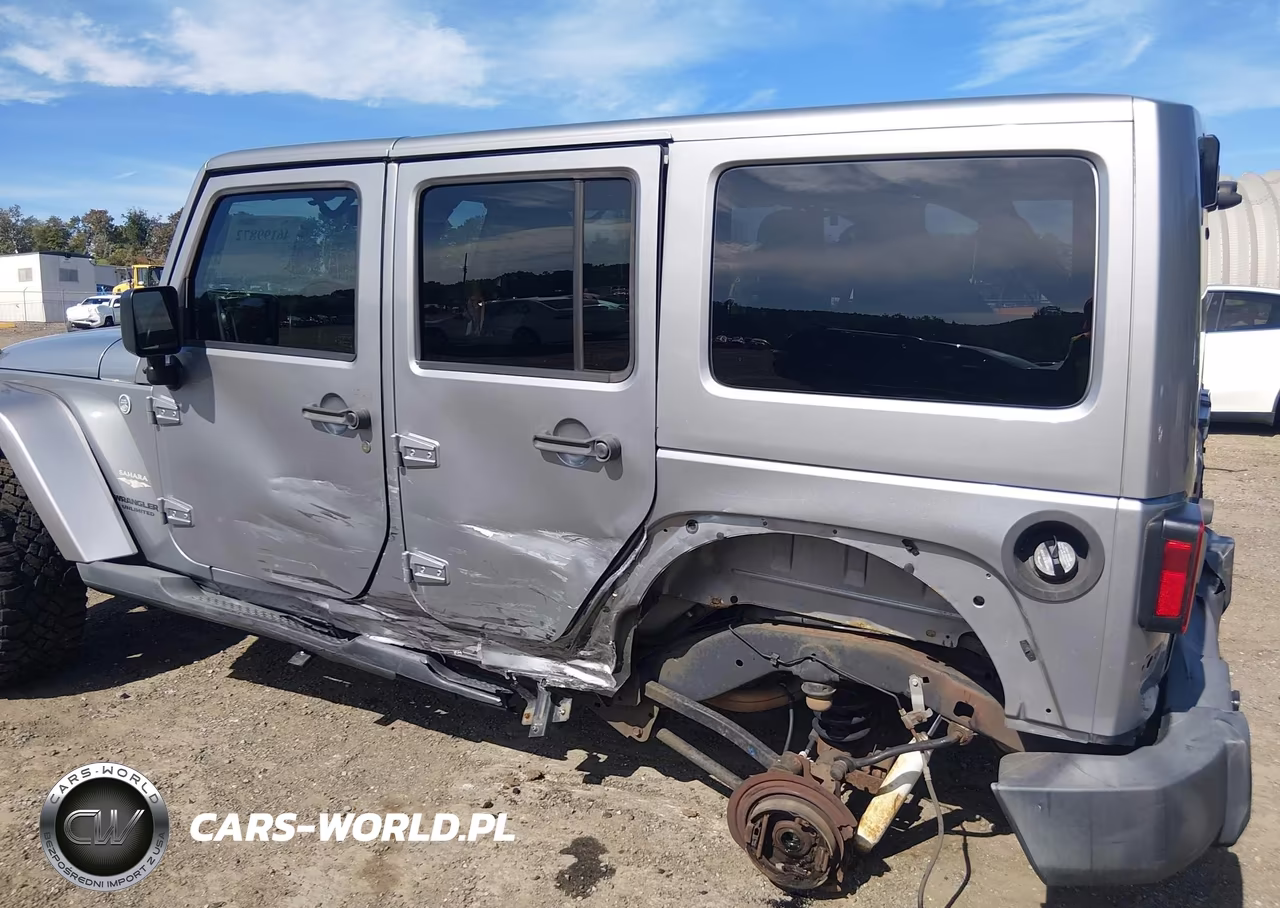 2013 Jeep Wrangler Unlimited Sahara VIN:1C4HJWEG8DL627266 - 6
