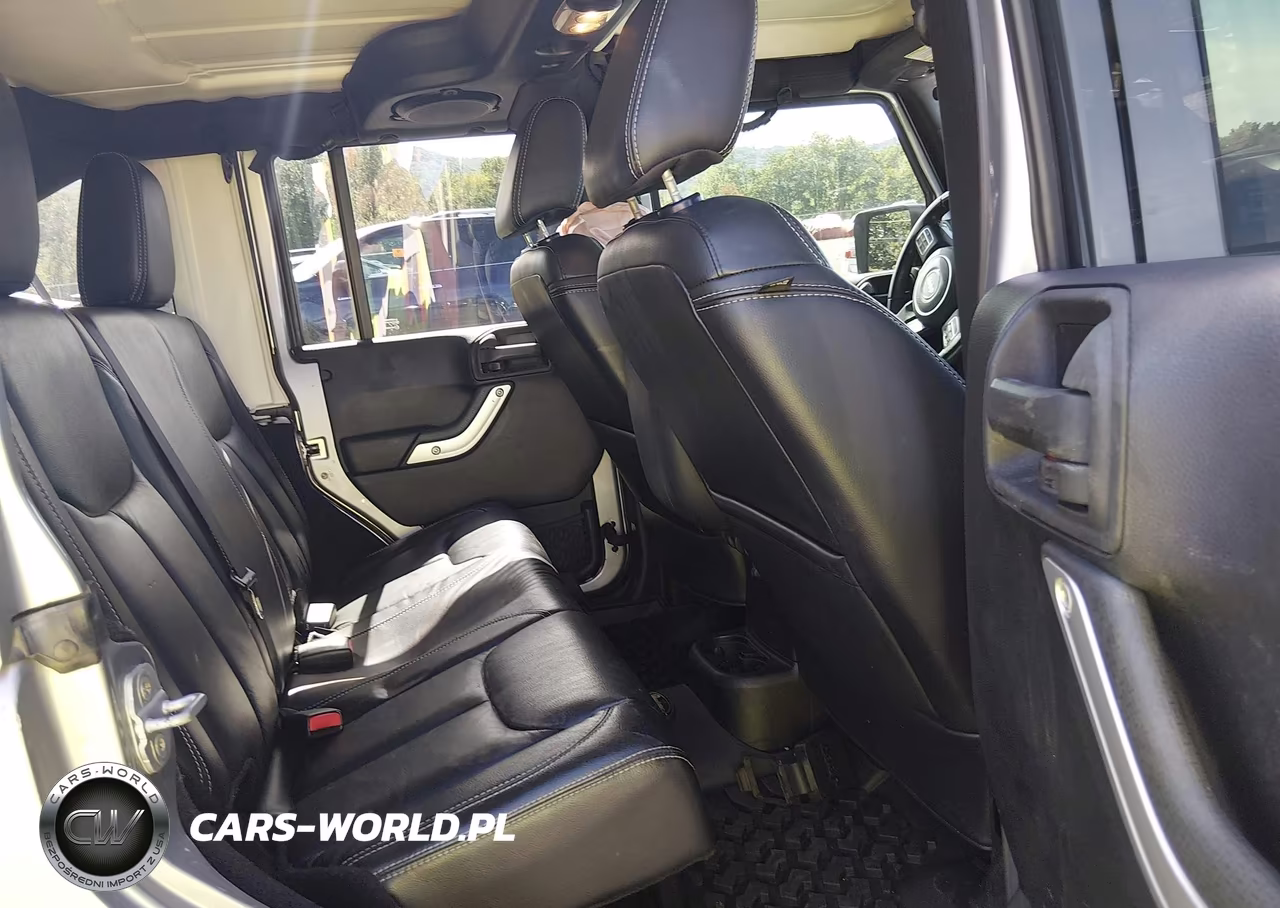 2013 Jeep Wrangler Unlimited Sahara VIN:1C4HJWEG8DL627266 - 8