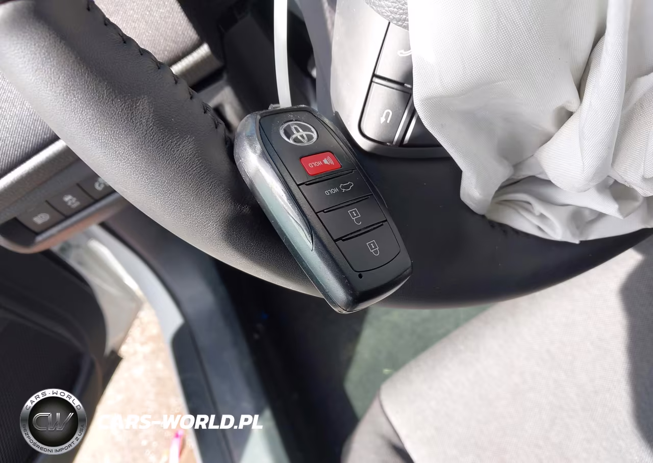 2026 Toyota Camry Le VIN:4T1DAACK6TU210368 - 11