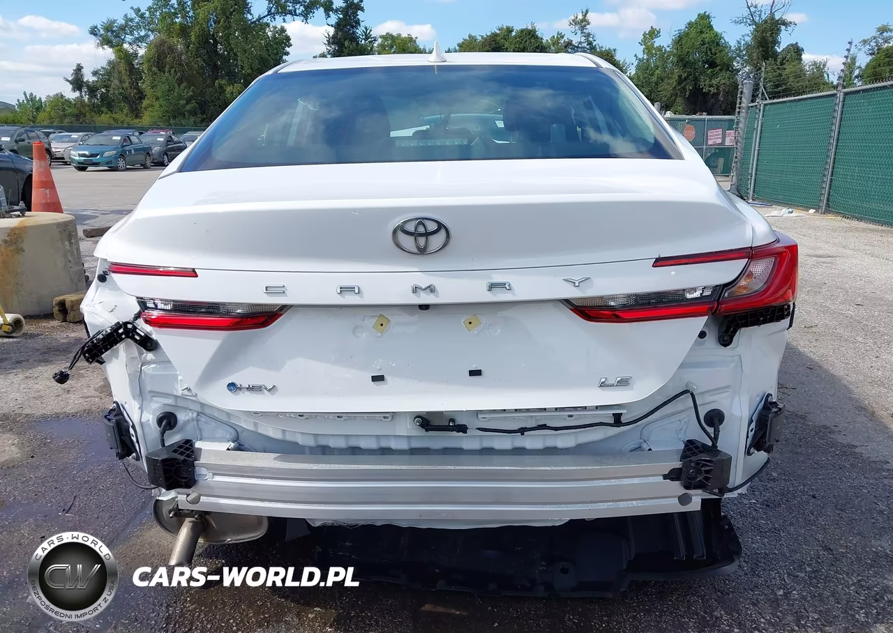 2026 Toyota Camry Le VIN:4T1DAACK6TU210368 - 17