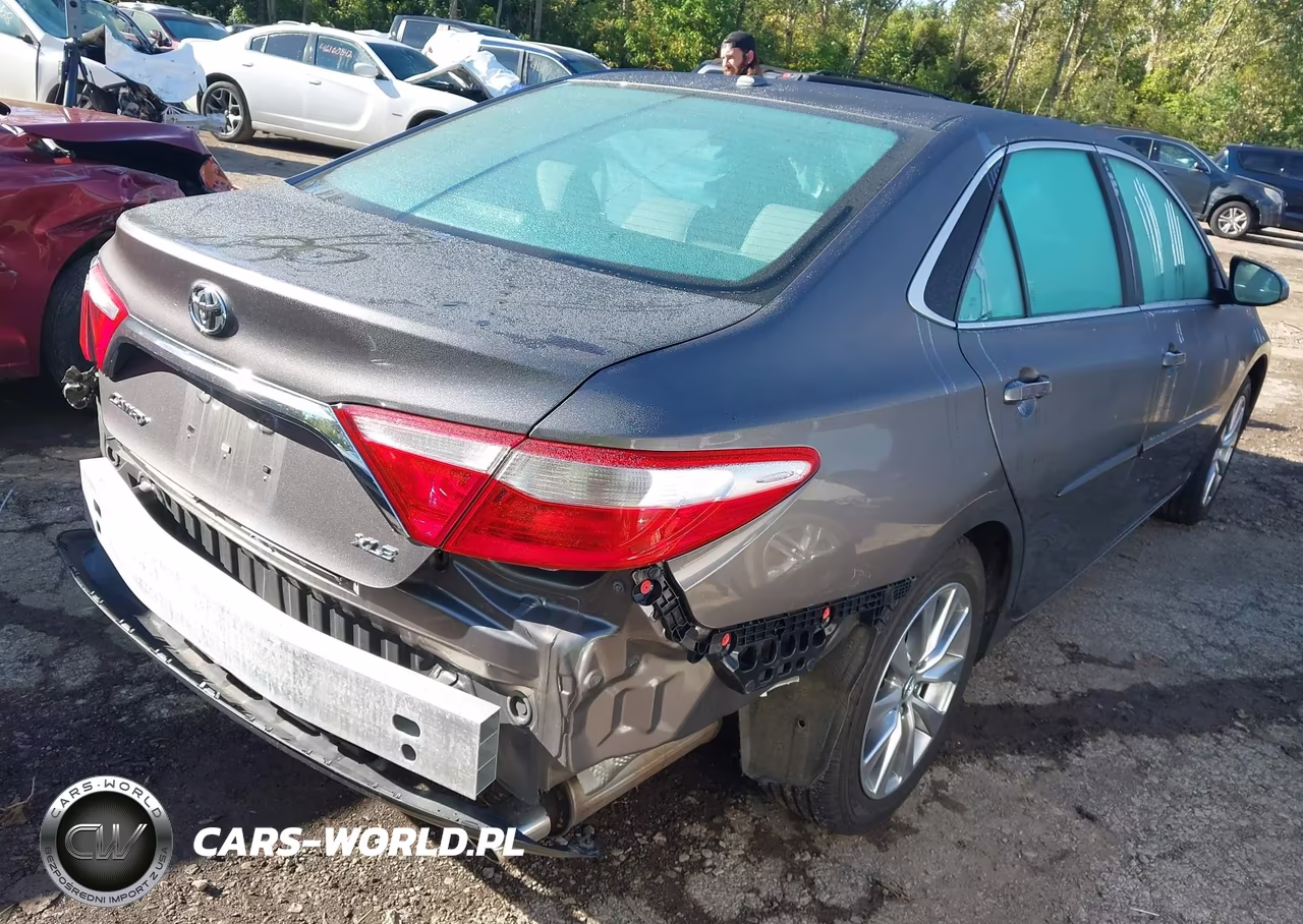 2017 Toyota Camry Xle VIN:4T1BF1FK9HU784698 - 4