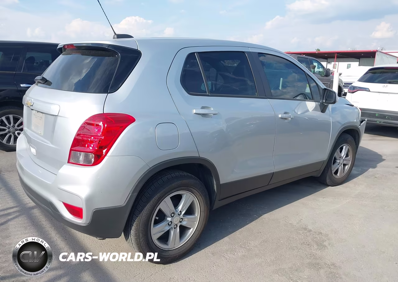 2020 Chevrolet Trax Fwd Ls VIN:3GNCJKSB1LL296343 - 4