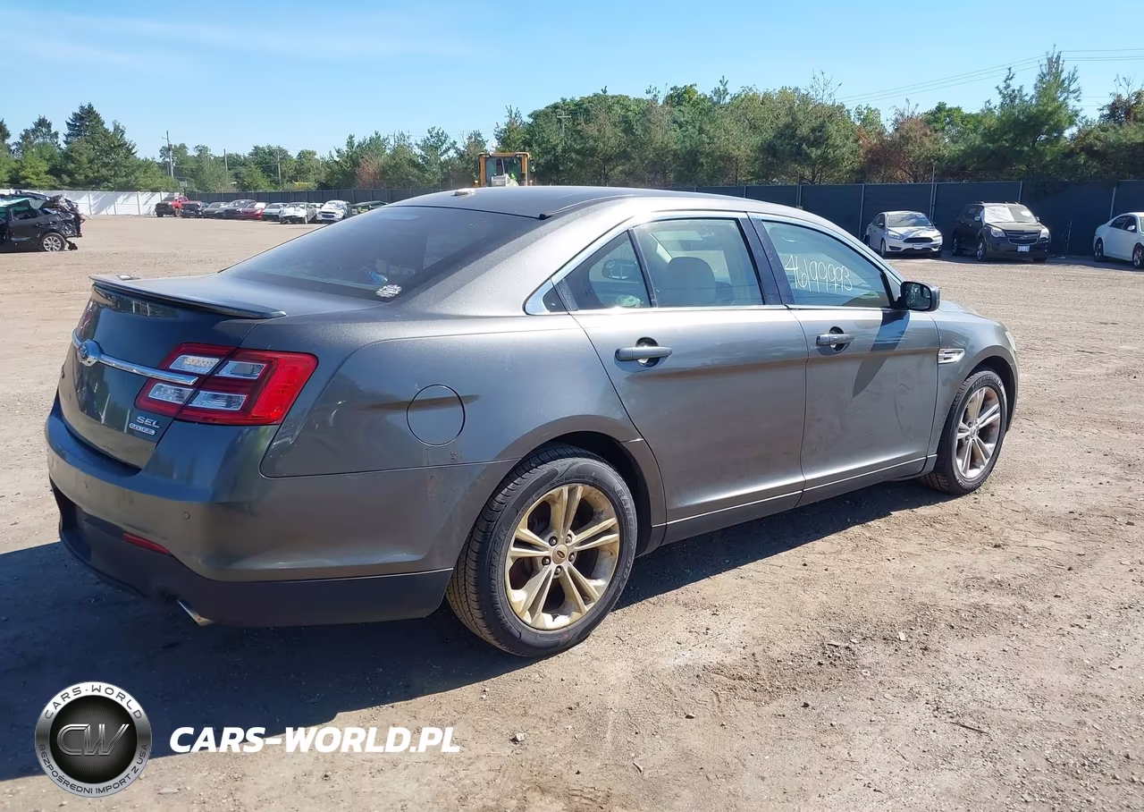 2015 Ford Taurus Sel VIN:1FAHP2E89FG206190 - 4