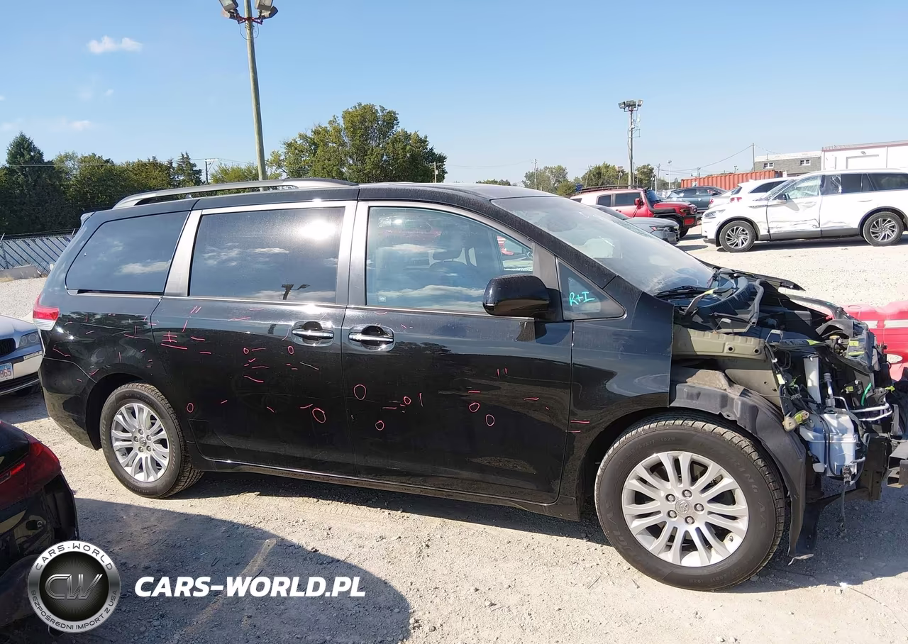 2011 Toyota Sienna Xle V6 VIN:5TDYK3DC6BS129038 - 13