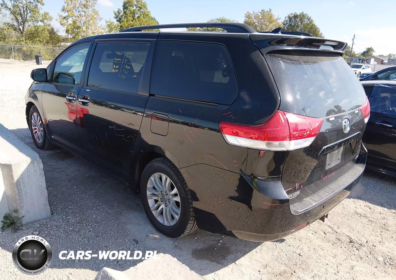 2011 Toyota Sienna Xle V6 VIN:5TDYK3DC6BS129038 - 3