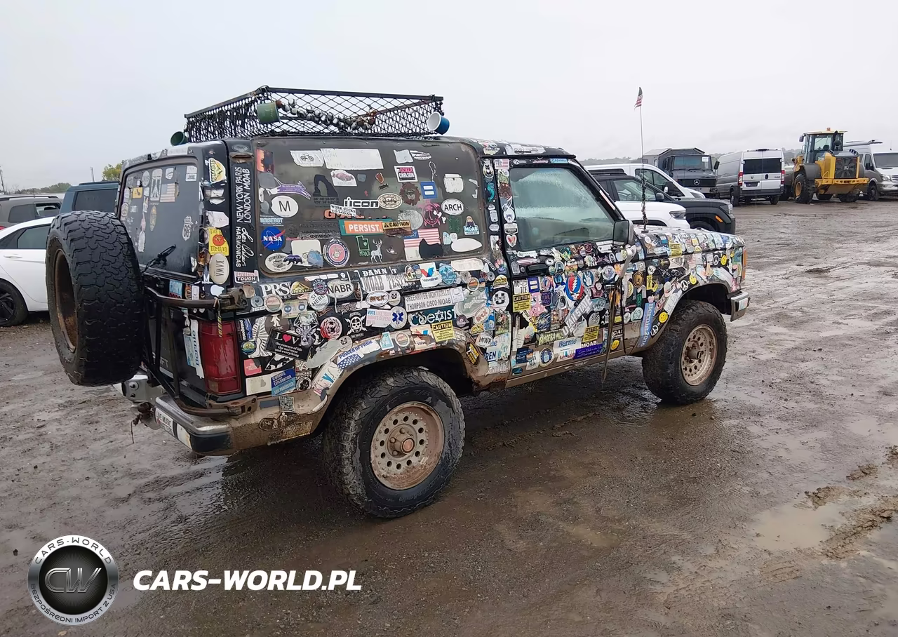 1990 Ford Bronco Ii VIN:1FMCU14T4LUA05772 - 4