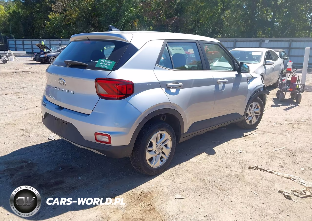 2021 Hyundai Venue Se VIN:KMHRB8A32MU068318 - 4