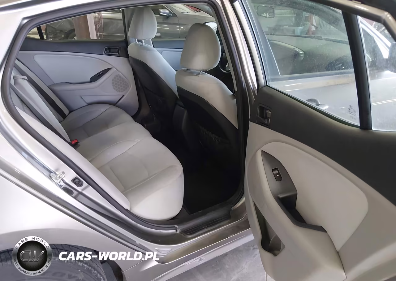 2015 Kia Optima Lx VIN:5XXGM4A7XFG466693 - 8