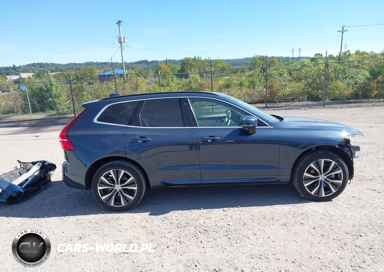 2022 Volvo Xc60 B5 Momentum VIN:YV4L12RK8N1040352 - 14