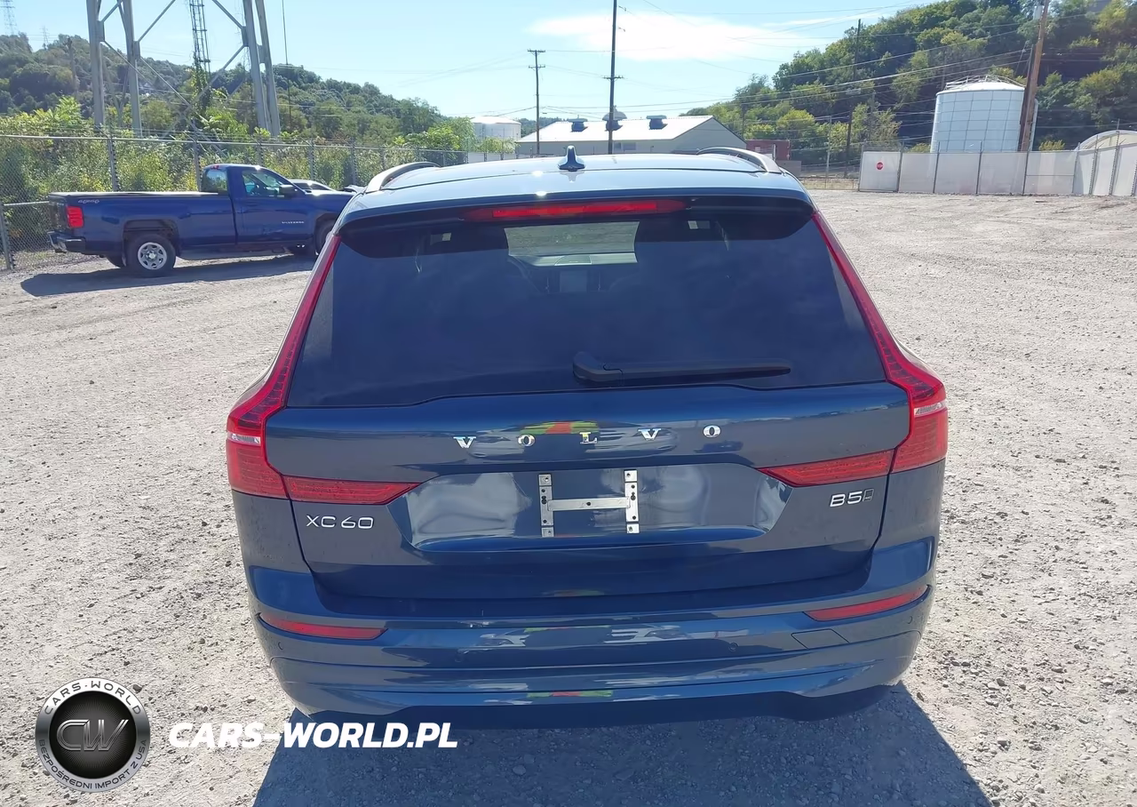 2022 Volvo Xc60 B5 Momentum VIN:YV4L12RK8N1040352 - 17
