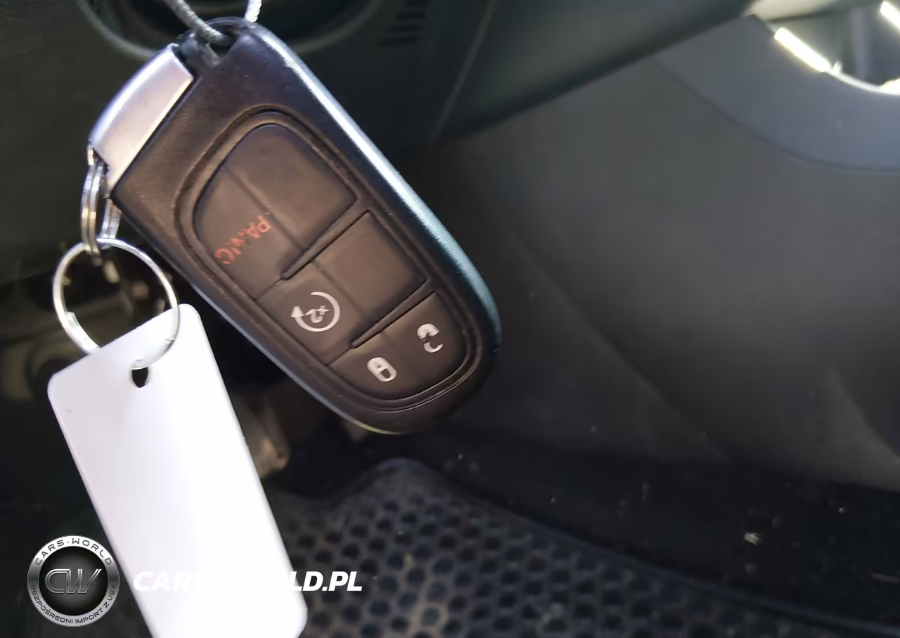 2019 Jeep Cherokee Latitude Plus Fwd VIN:1C4PJLLB7KD332037 - 11