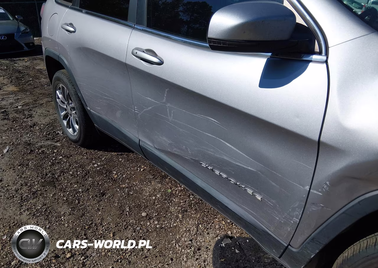 2019 Jeep Cherokee Latitude Plus Fwd VIN:1C4PJLLB7KD332037 - 17