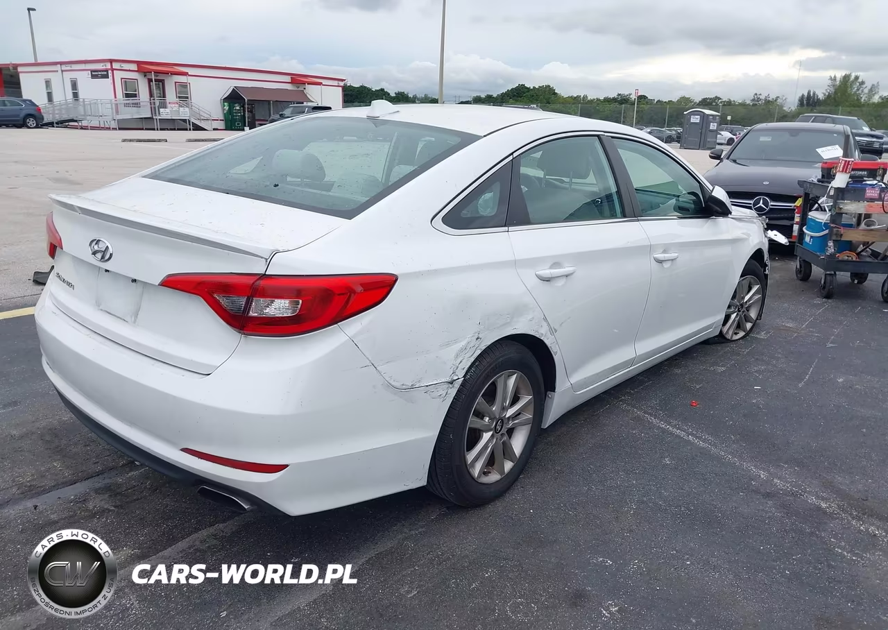 2016 Hyundai Sonata 2.4L Se VIN:5NPE24AF4GH381391 - 4