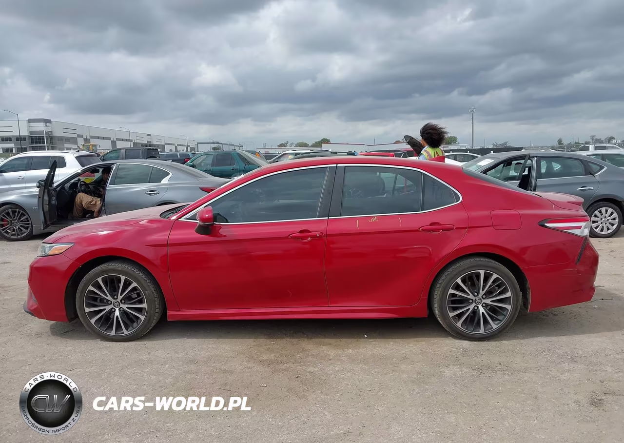 2020 Toyota Camry Se VIN:4T1G11AK3LU353360 - 14