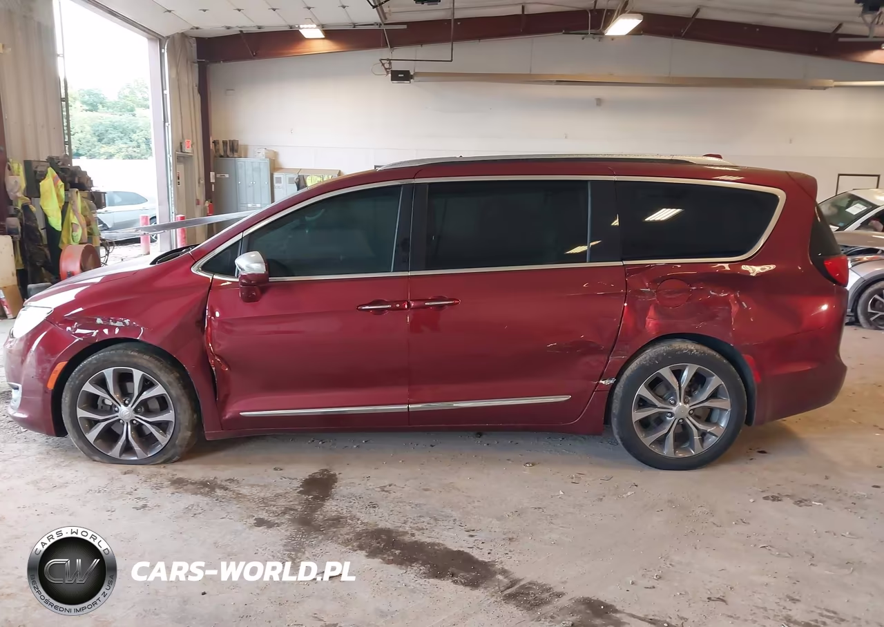 2018 Chrysler Pacifica Limited VIN:2C4RC1GG7JR155093 - 14