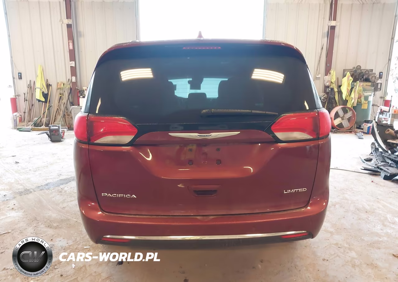 2018 Chrysler Pacifica Limited VIN:2C4RC1GG7JR155093 - 16