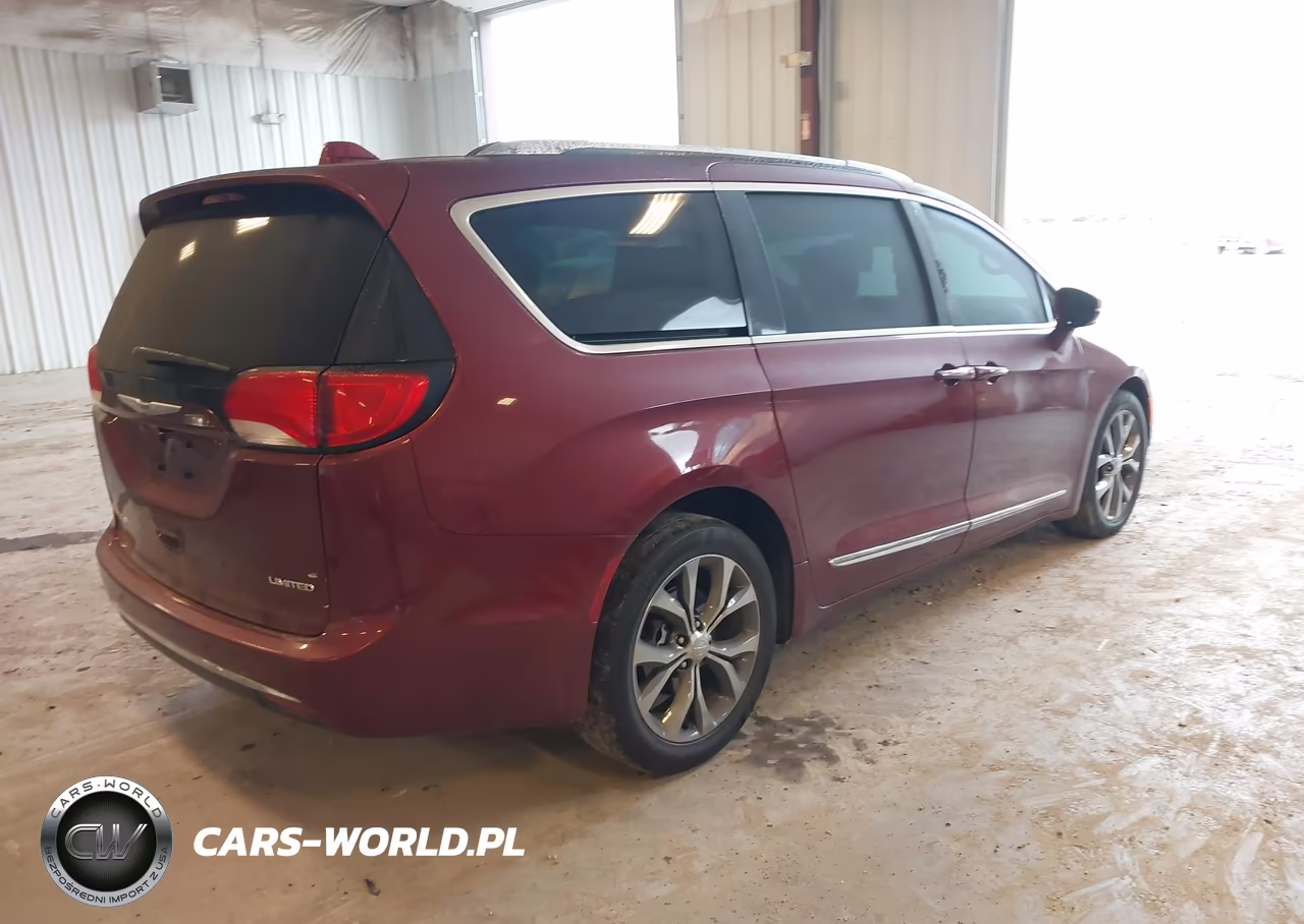 2018 Chrysler Pacifica Limited VIN:2C4RC1GG7JR155093 - 4