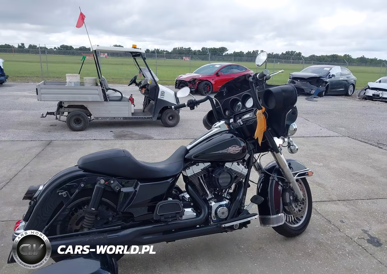 2012 Harley-Davidson Flhtc Electra Glide Classic VIN:1HD1FFM10CB658322 - 4