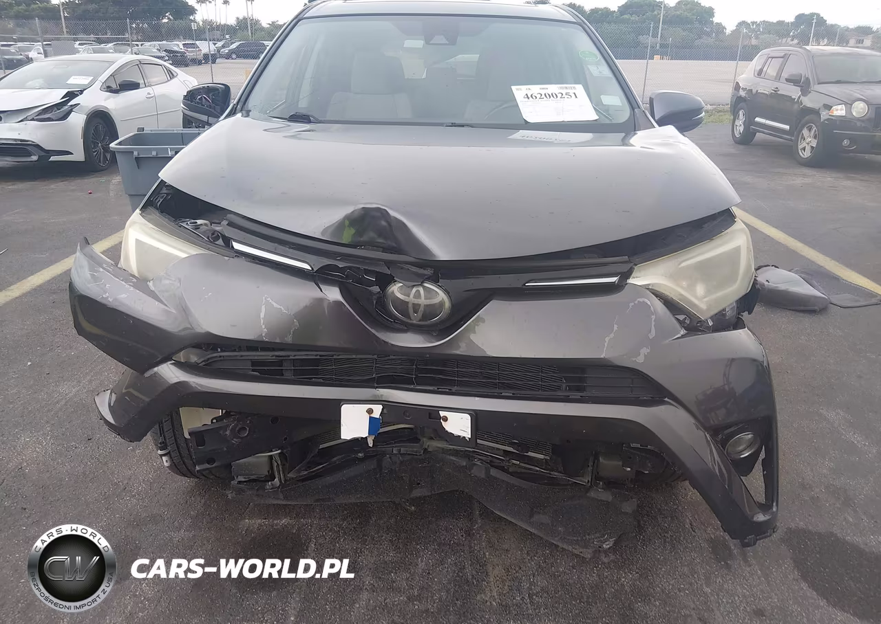 2018 Toyota Rav4 Xle VIN:JTMWFREV3JD131774 - 13