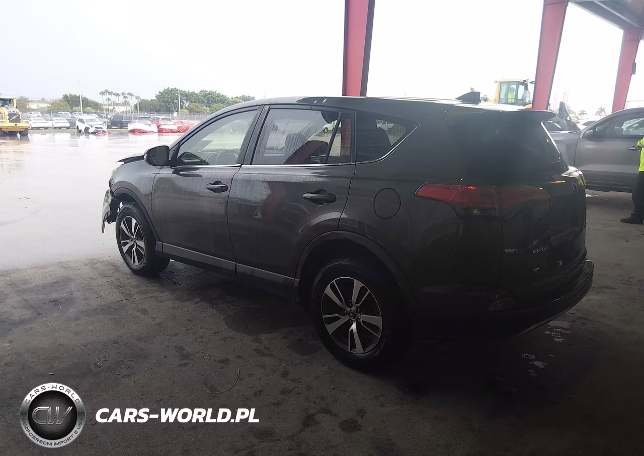 2018 Toyota Rav4 Xle VIN:JTMWFREV3JD131774 - 3